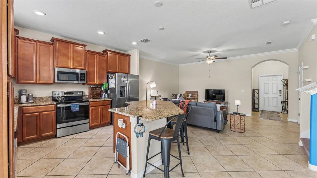 6441 TORRINGTON CIRCLE — photo 11 of 40