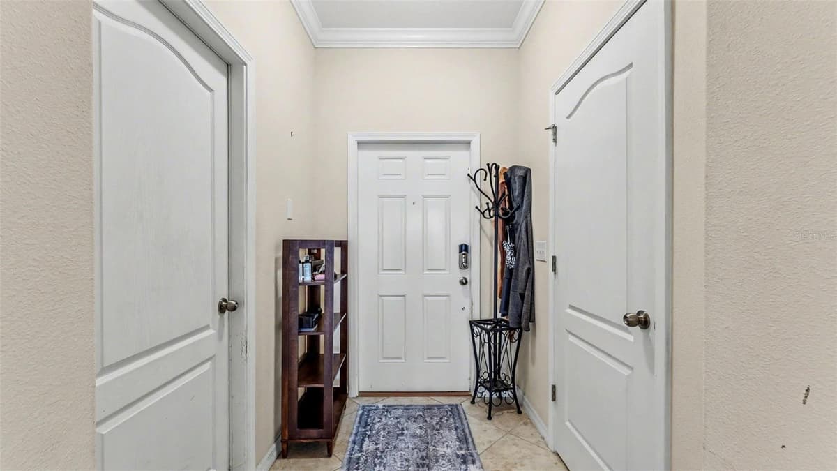 6441 TORRINGTON CIRCLE — photo 5 of 40