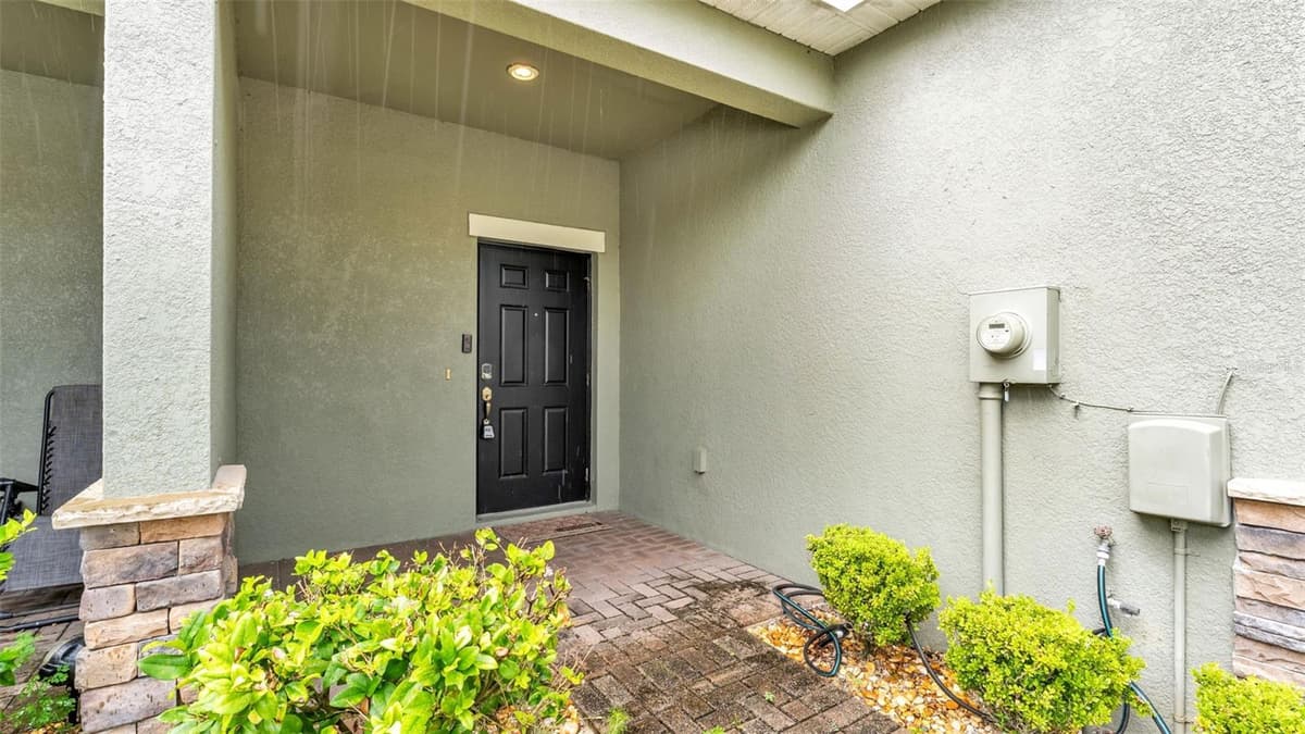 6441 TORRINGTON CIRCLE — photo 4 of 40