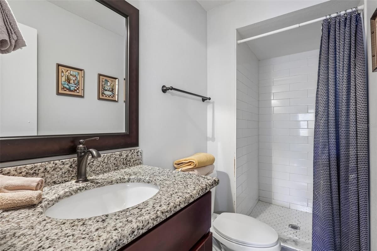 2417 STROUD AVENUE — photo 29 of 49