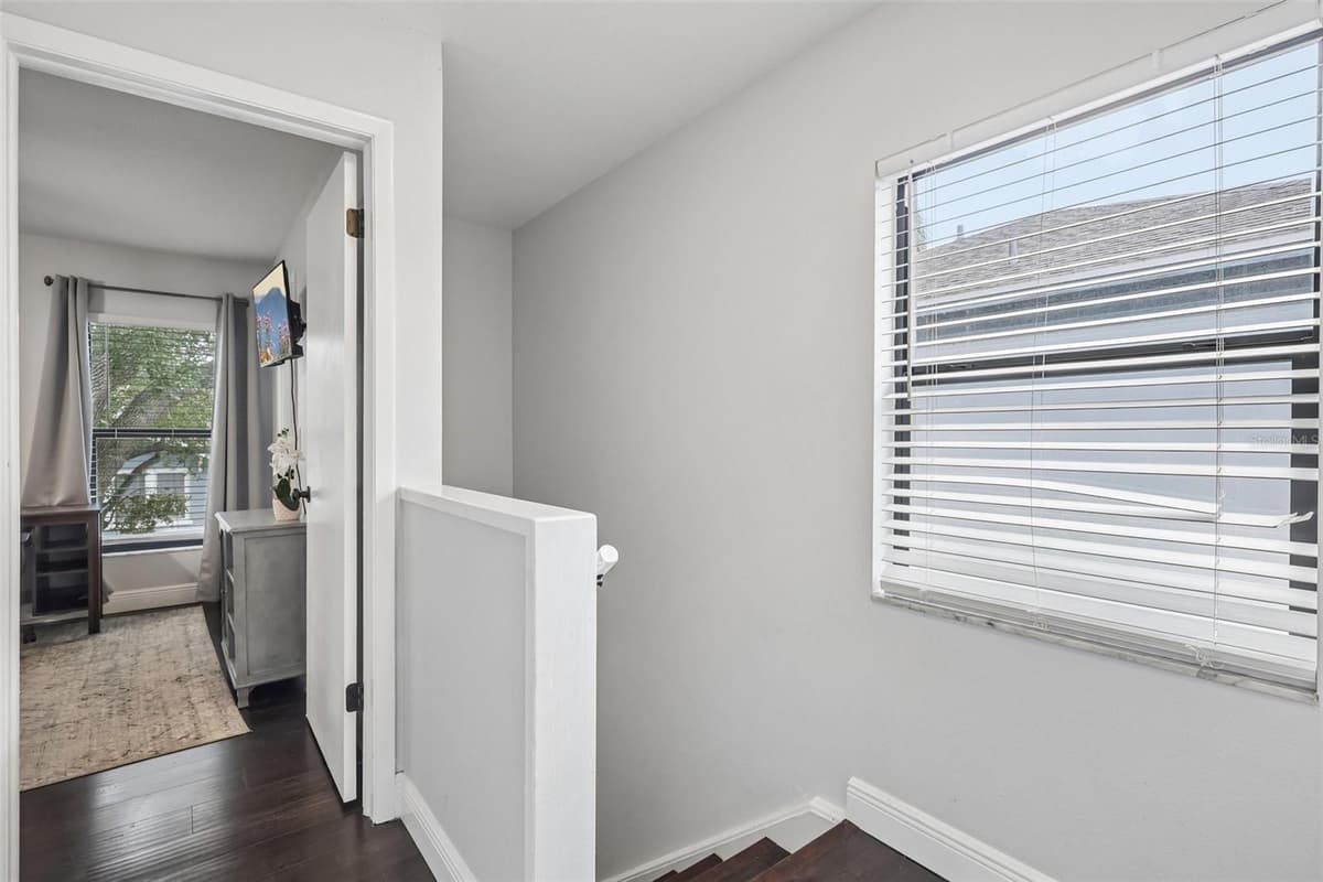 2417 STROUD AVENUE — photo 30 of 49