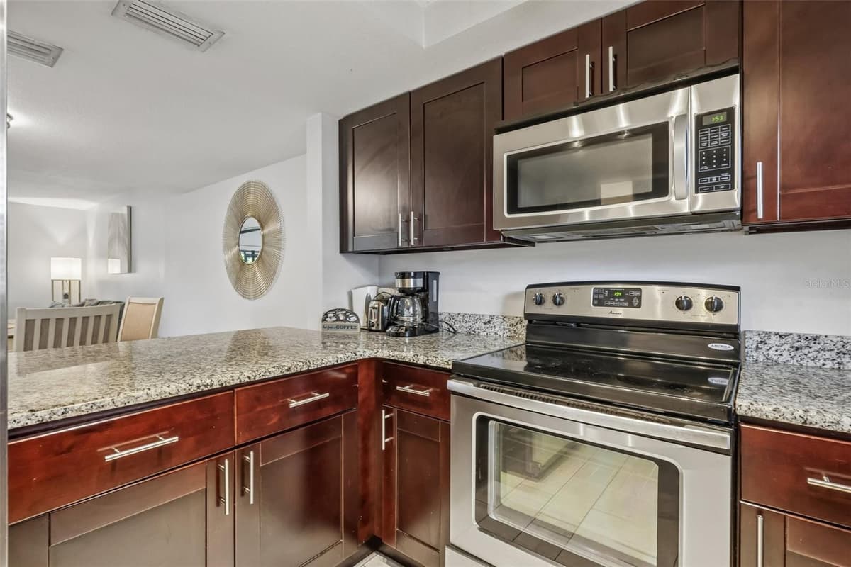 2417 STROUD AVENUE — photo 13 of 49