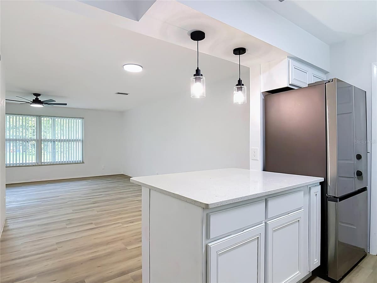 605 WILLIAMSBURG DRIVE — photo 23 of 54
