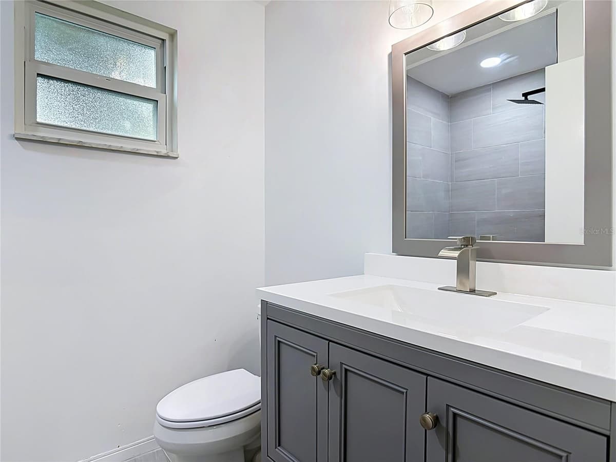 605 WILLIAMSBURG DRIVE — photo 32 of 54