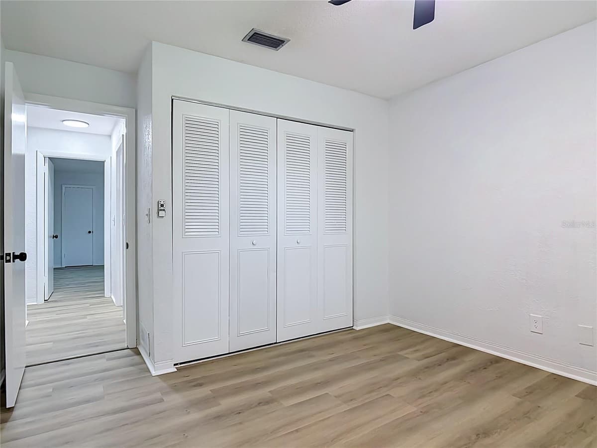 605 WILLIAMSBURG DRIVE — photo 36 of 54