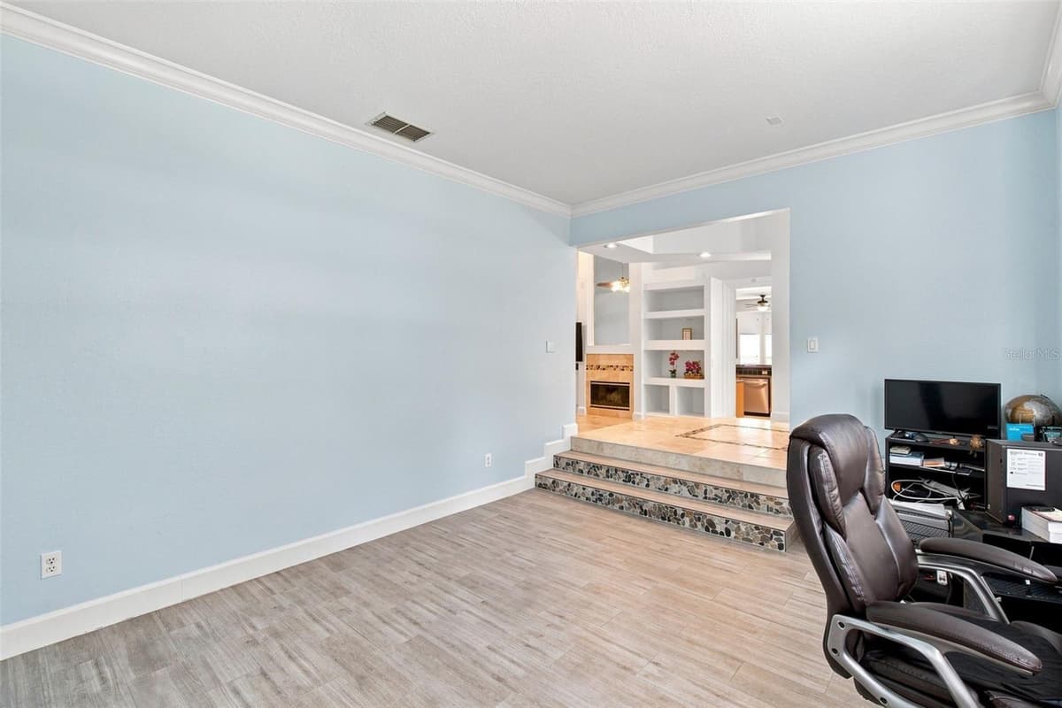 13711 DORNOCH DRIVE — photo 18 of 54