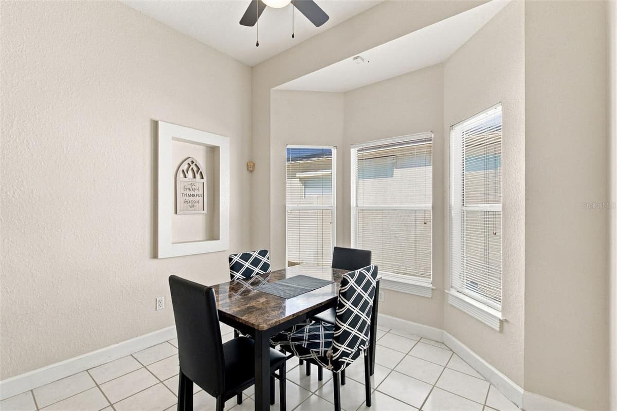 13711 DORNOCH DRIVE — photo 12 of 54