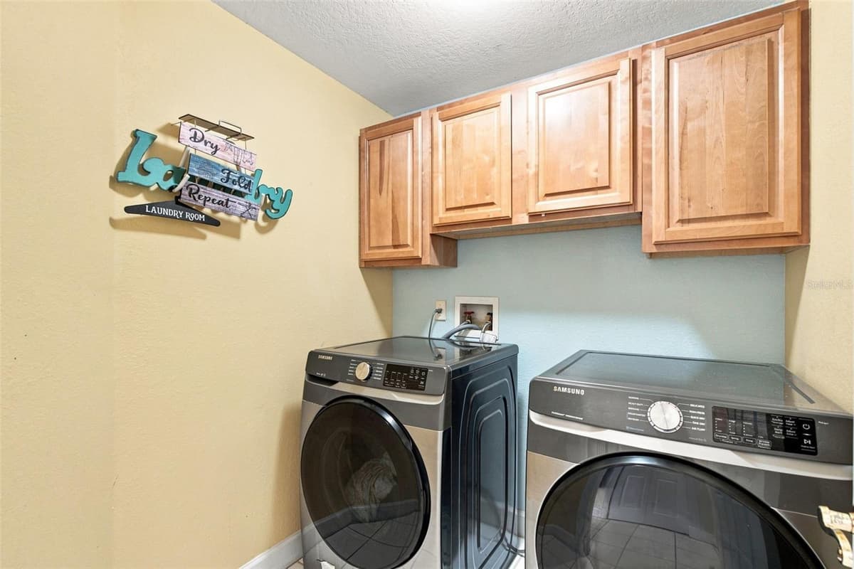 13711 DORNOCH DRIVE — photo 14 of 54