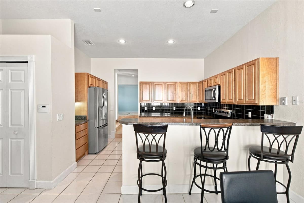 13711 DORNOCH DRIVE — photo 13 of 54