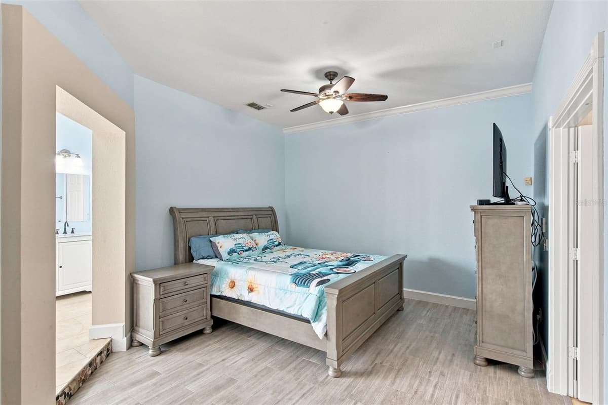 13711 DORNOCH DRIVE — photo 22 of 54