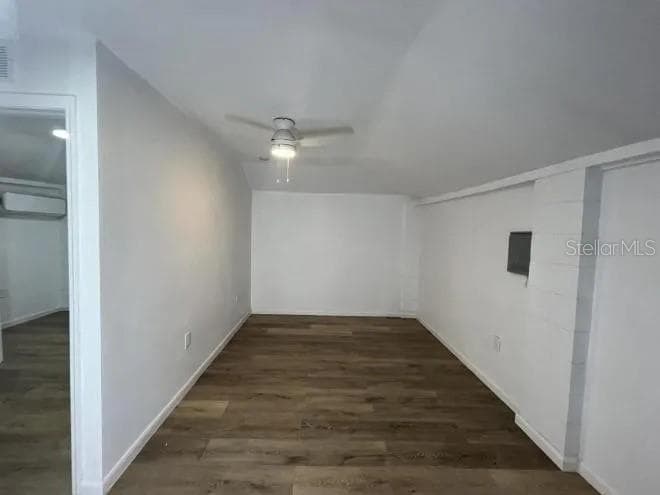 875 LAKE SHORE WAY — photo 12 of 24