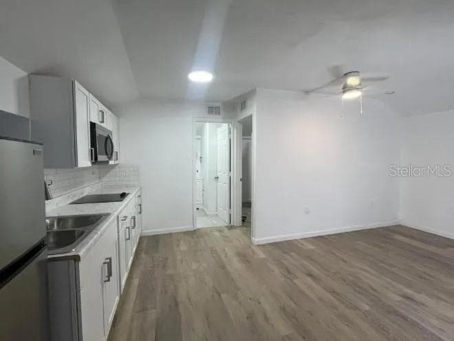 875 LAKE SHORE WAY — photo 10 of 24