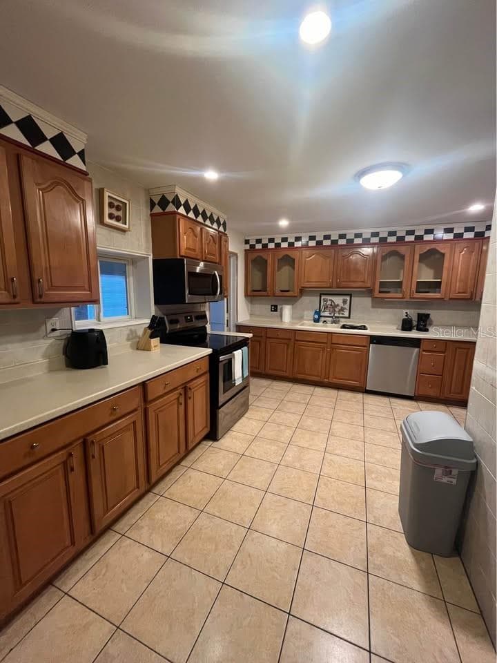 875 LAKE SHORE WAY — photo 16 of 24