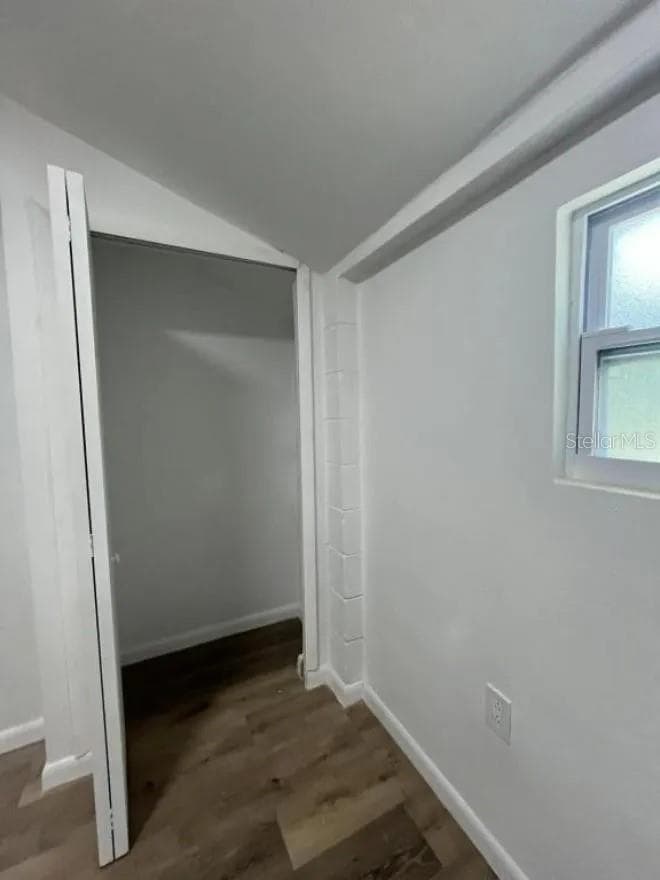 875 LAKE SHORE WAY — photo 15 of 24
