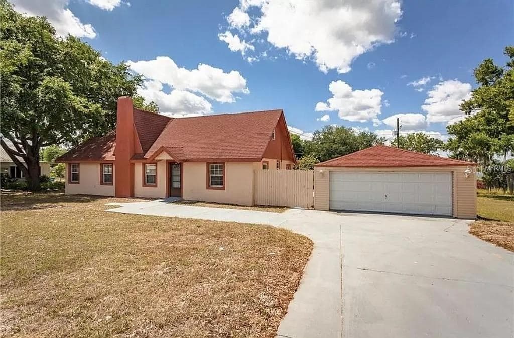875 LAKE SHORE WAY — photo 1 of 24