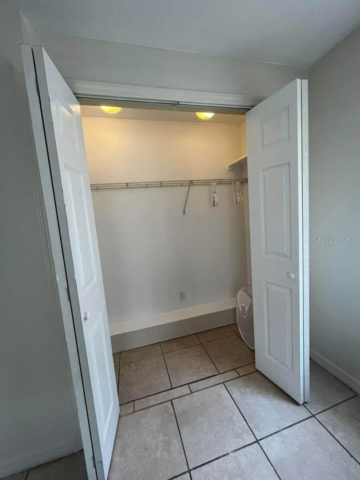 875 LAKE SHORE WAY — photo 20 of 24