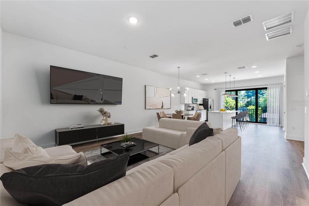 42 HARDING STREET — photo 6 of 29