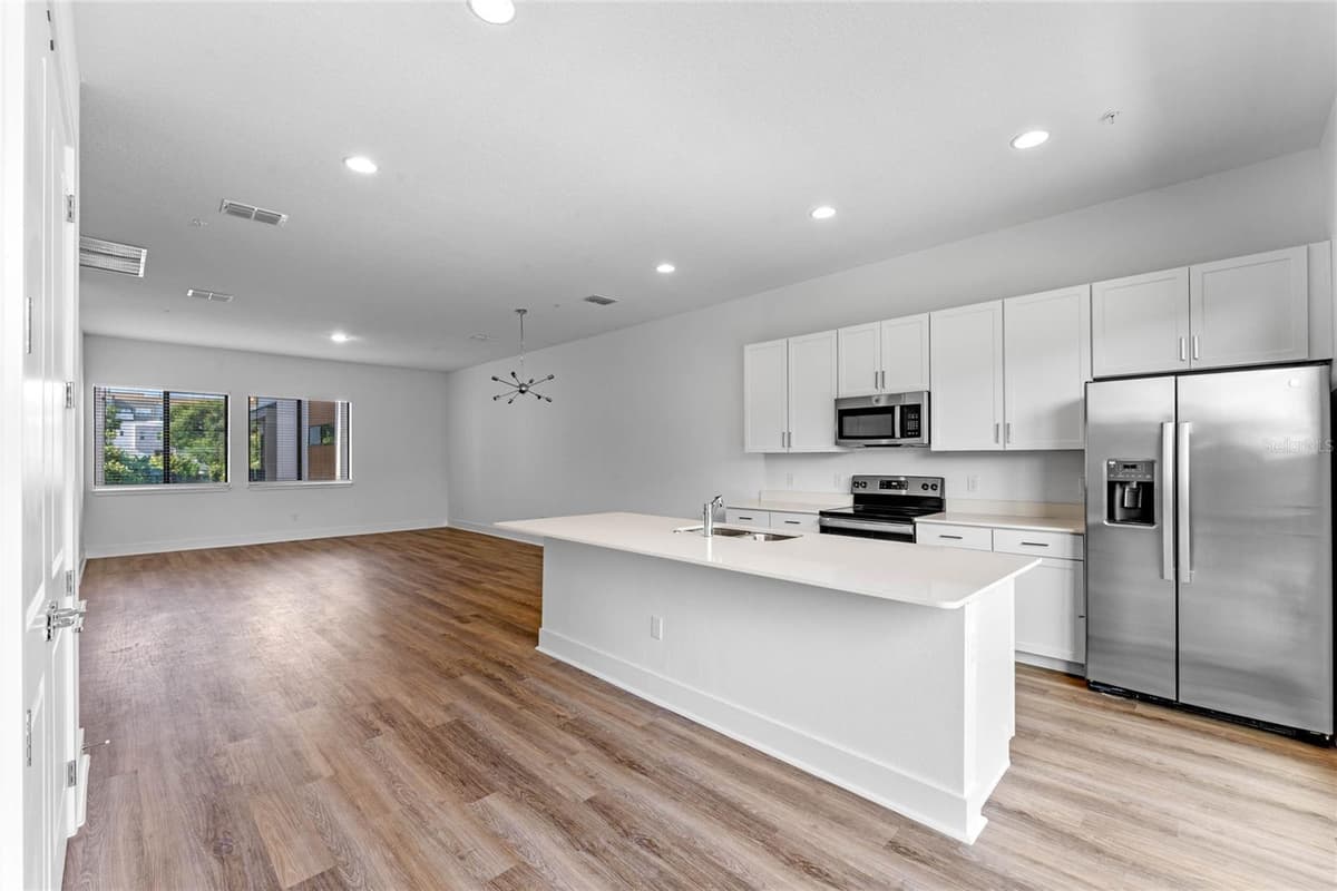 42 HARDING STREET — photo 12 of 29