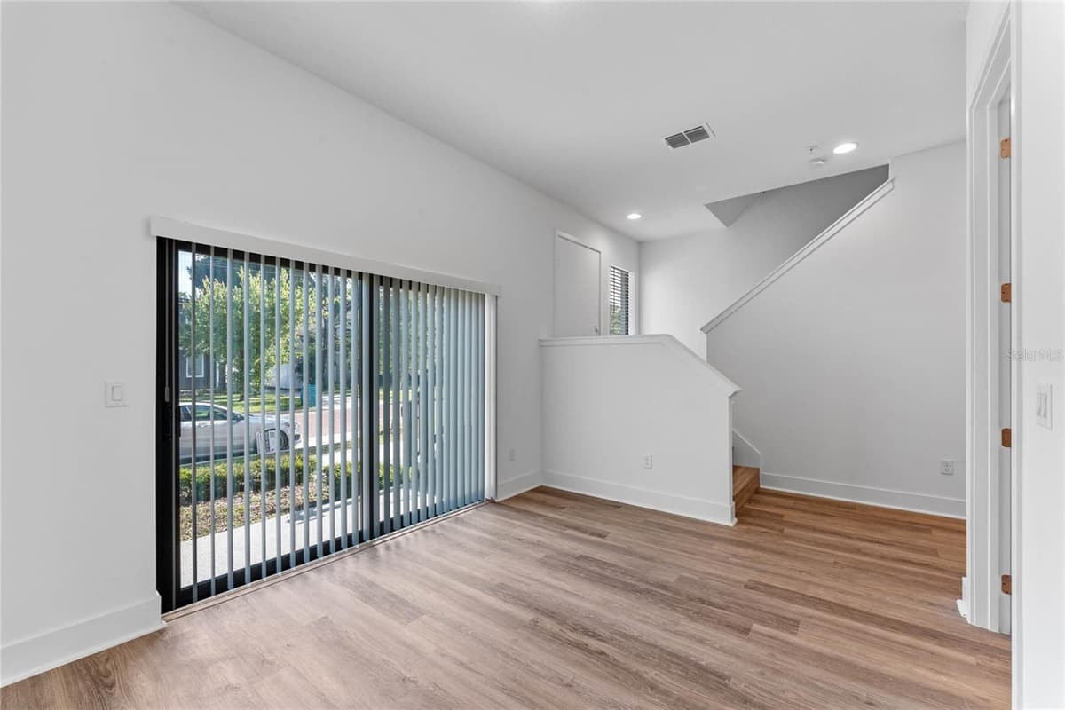 42 HARDING STREET — photo 16 of 29