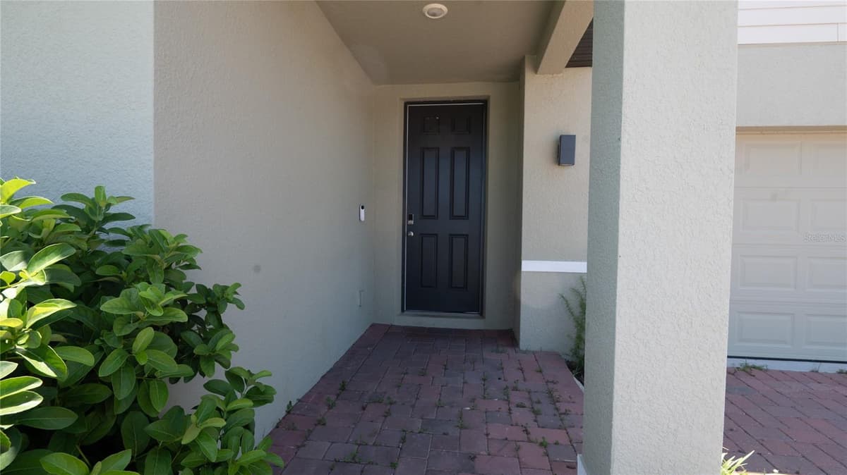 3198 VICEROY COURT — photo 2 of 17