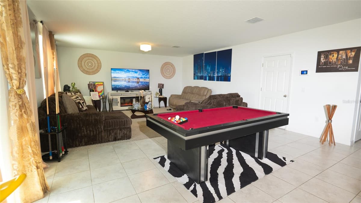 3198 VICEROY COURT — photo 4 of 17