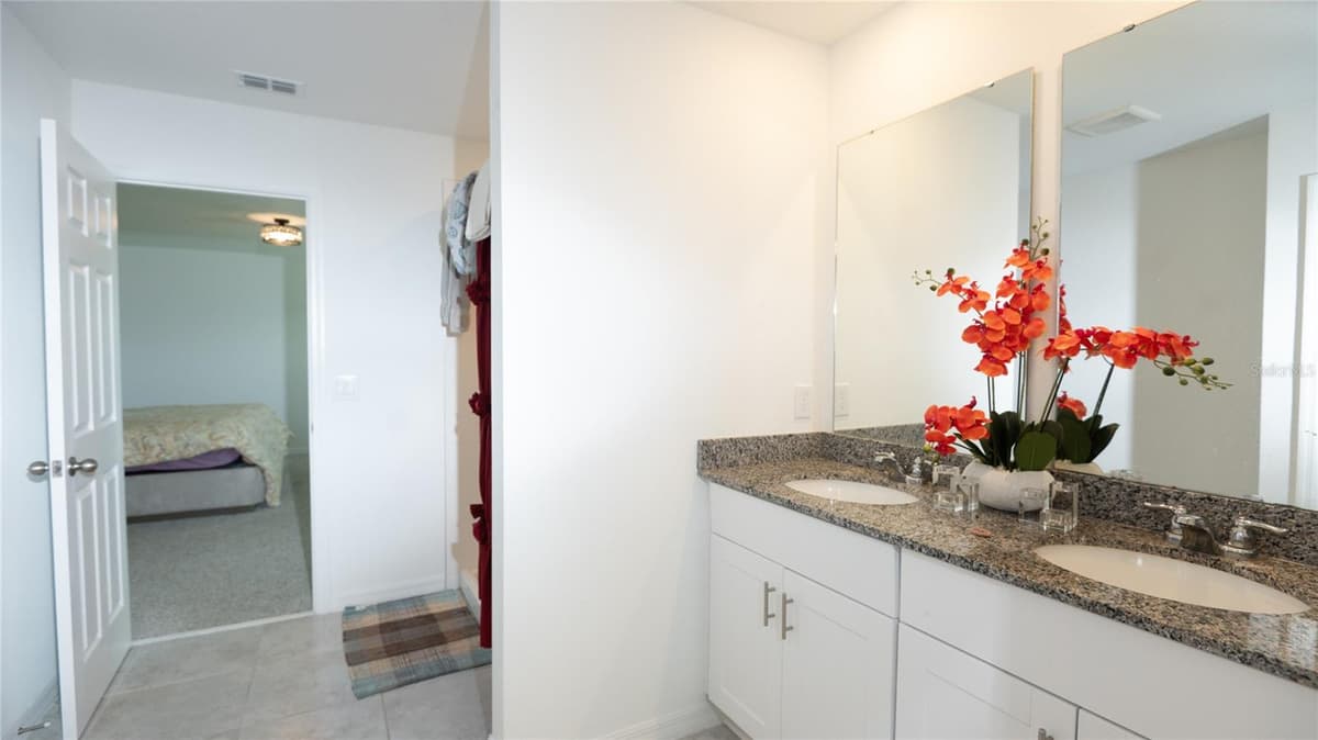 3198 VICEROY COURT — photo 9 of 17