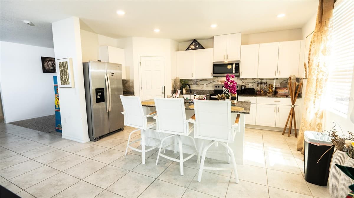 3198 VICEROY COURT — photo 5 of 17