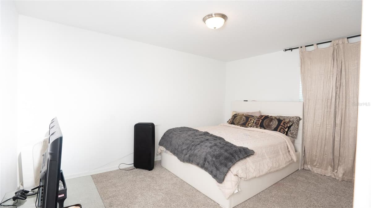 3198 VICEROY COURT — photo 14 of 17