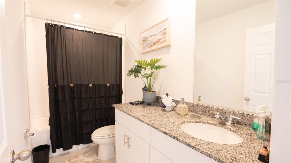 3198 VICEROY COURT — photo 12 of 17