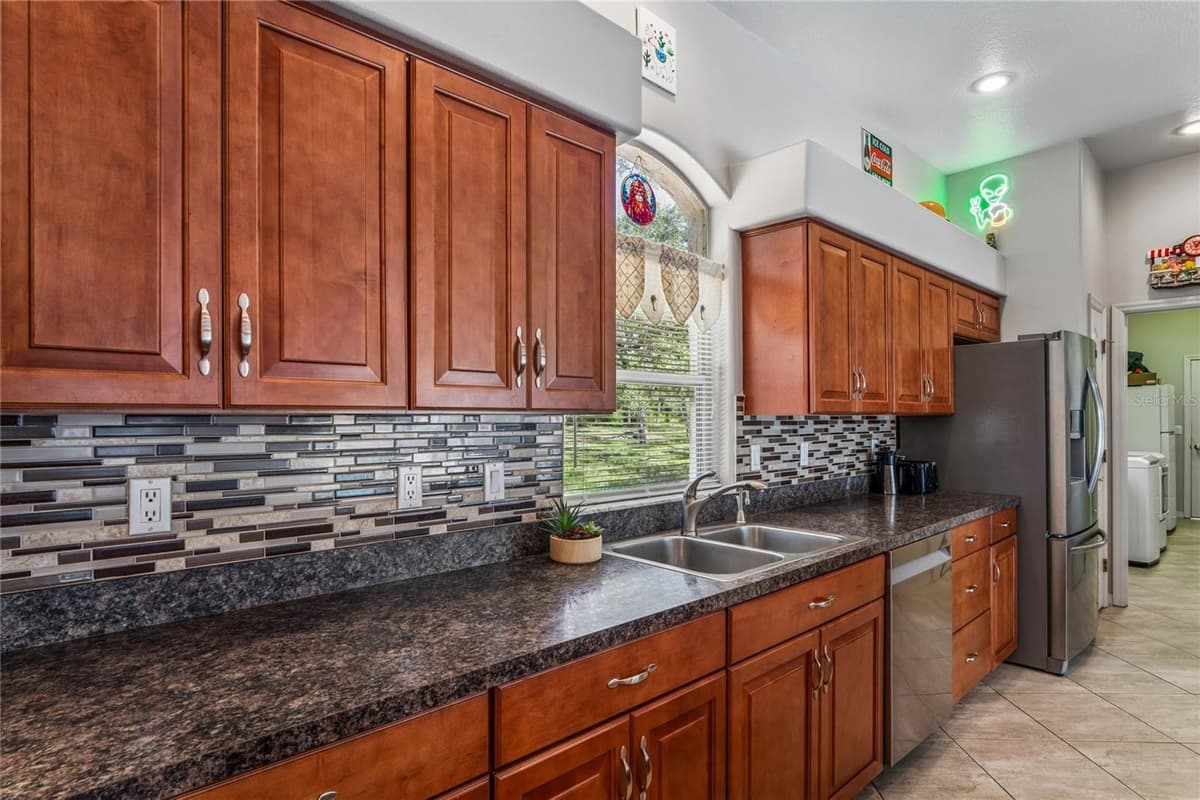 12408 KANAWHA DRIVE — photo 33 of 85