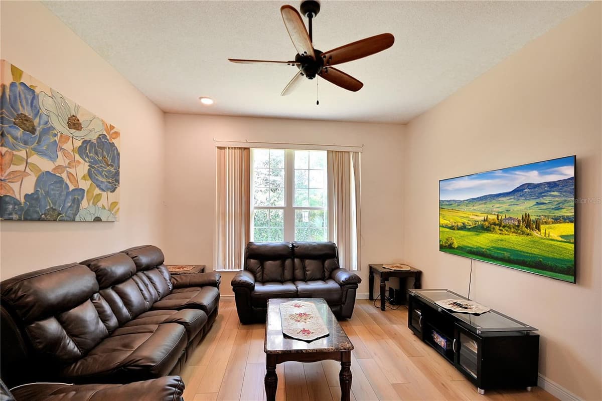516 SUN LAKE DRIVE — photo 17 of 37