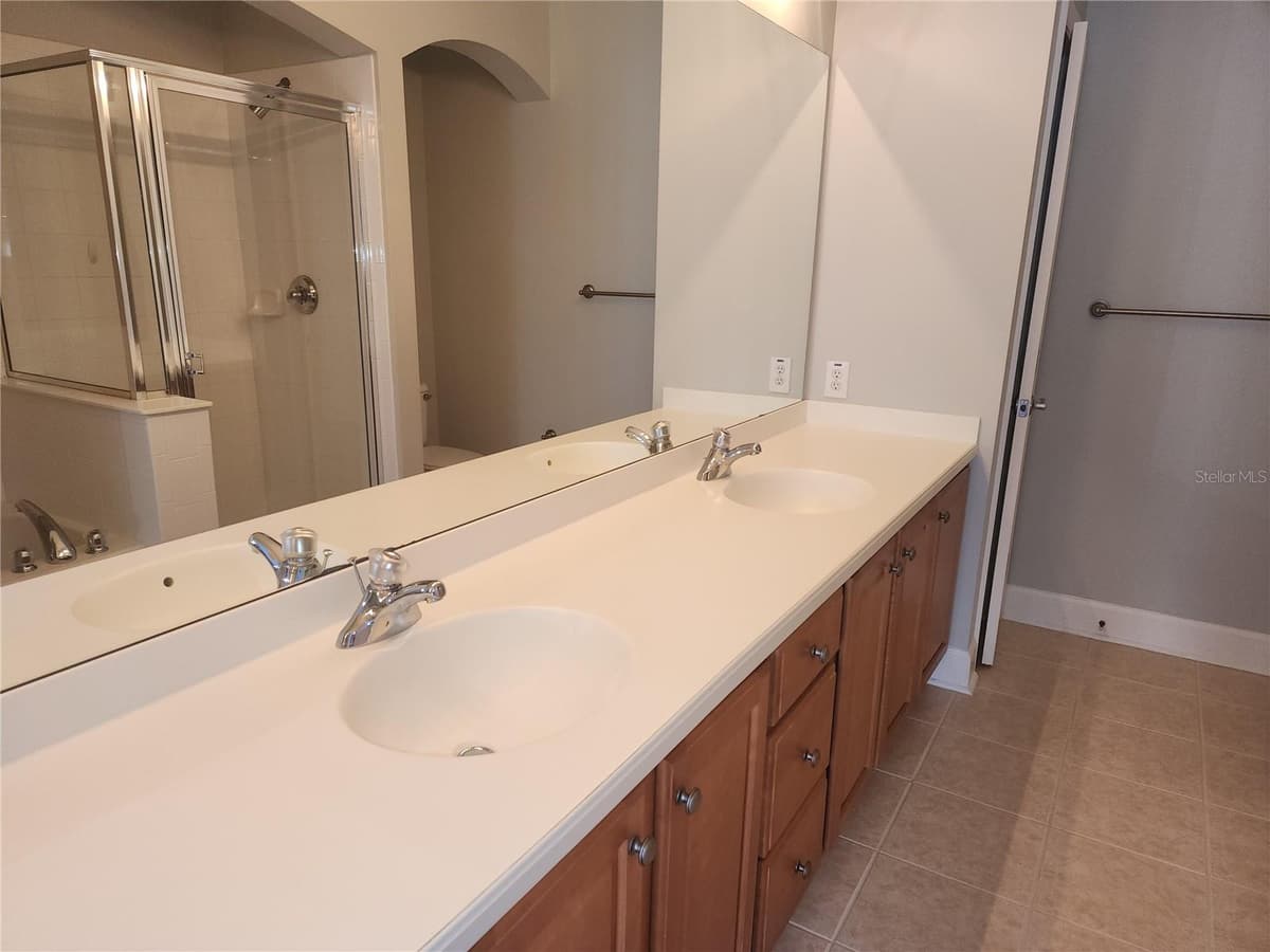 1211 STONECUTTER DRIVE — photo 8 of 14
