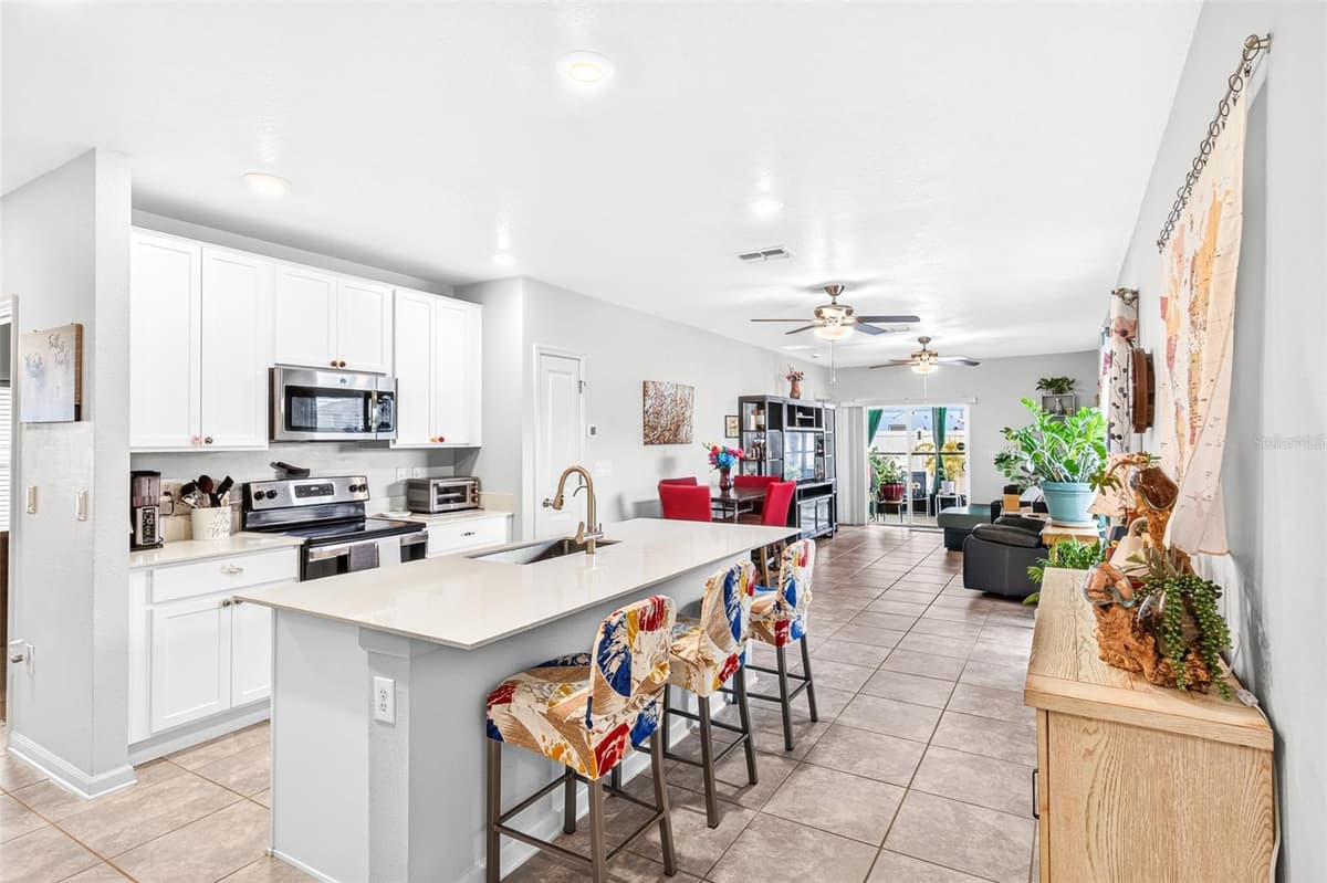 617 TROTTERS DRIVE — photo 4 of 30