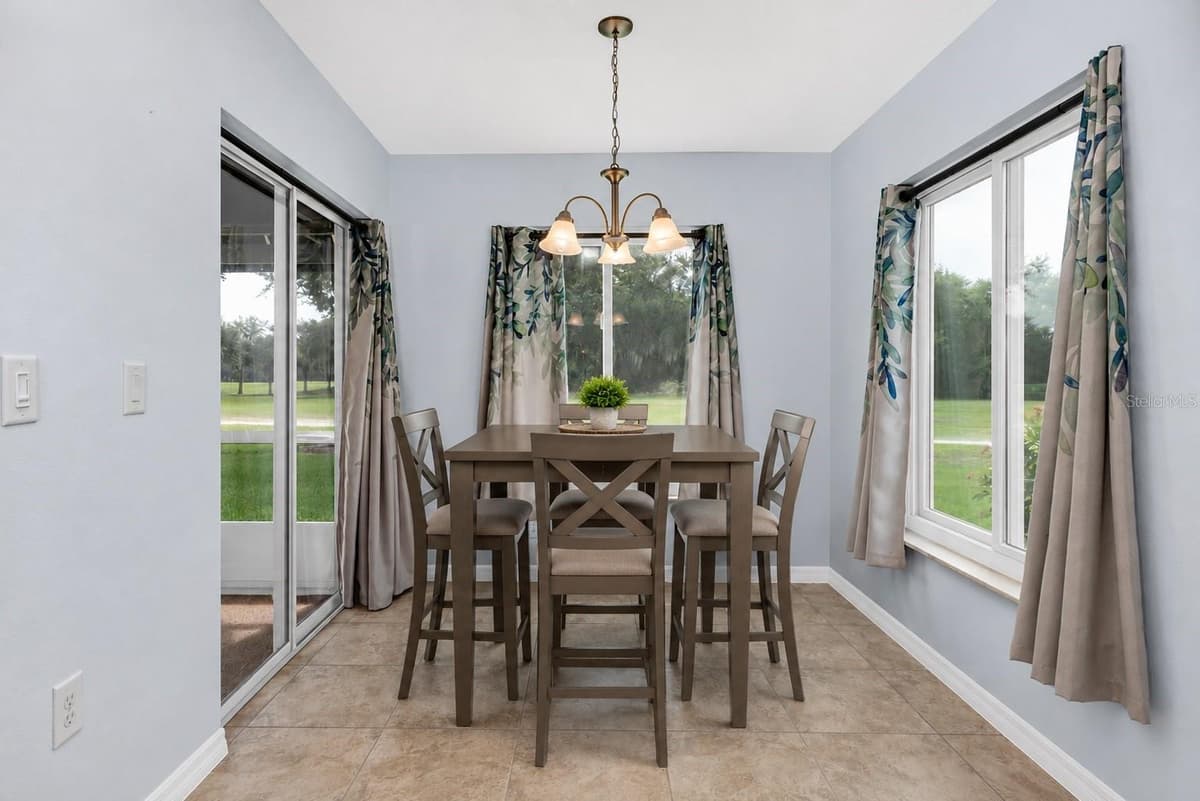 3601 ARLINGTON RIDGE BOULEVARD — photo 9 of 52
