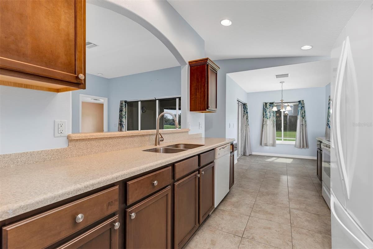 3601 ARLINGTON RIDGE BOULEVARD — photo 7 of 52