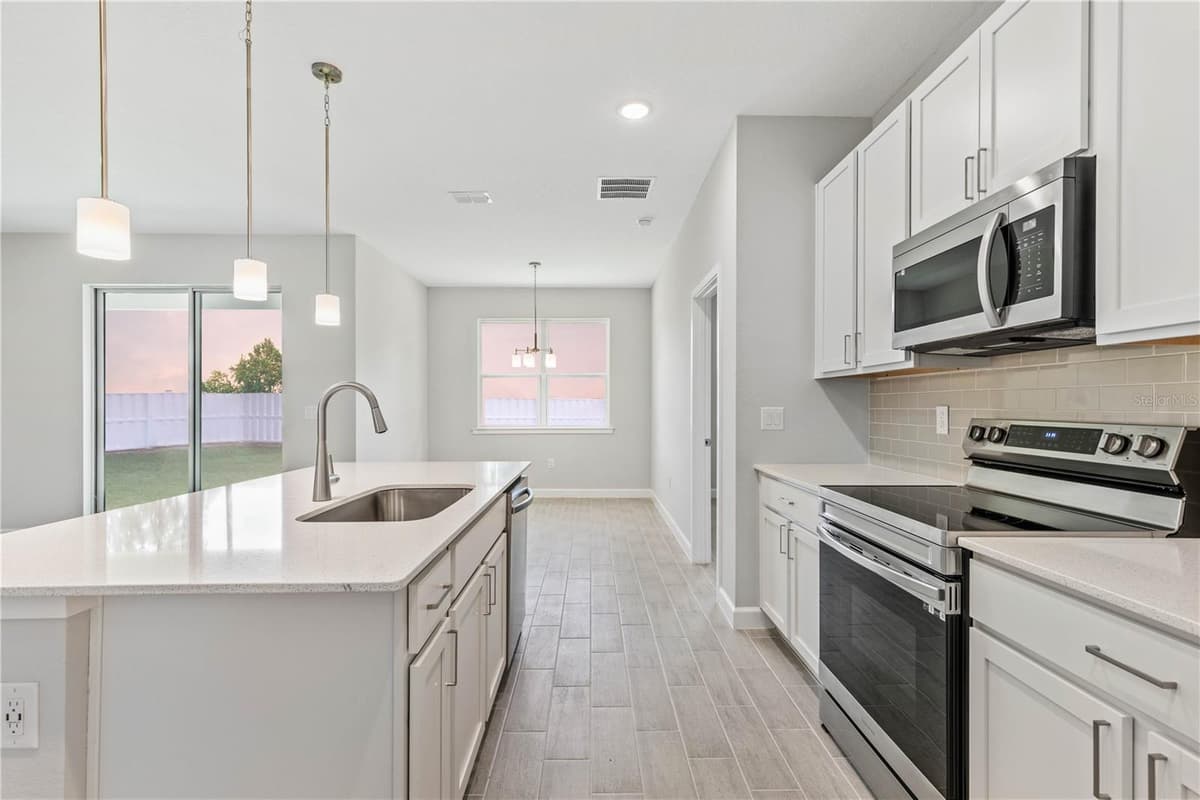 17 EL DORADO BOULEVARD — photo 10 of 27