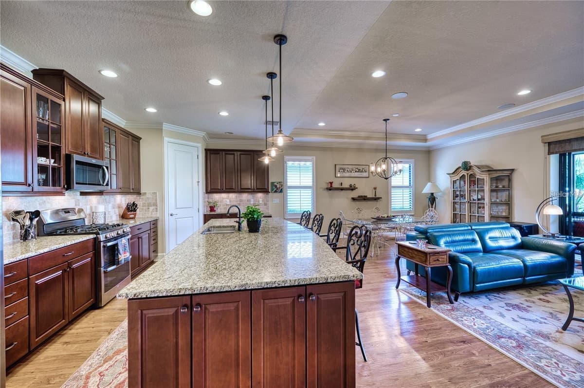 13031 PALERMO DRIVE — photo 9 of 69