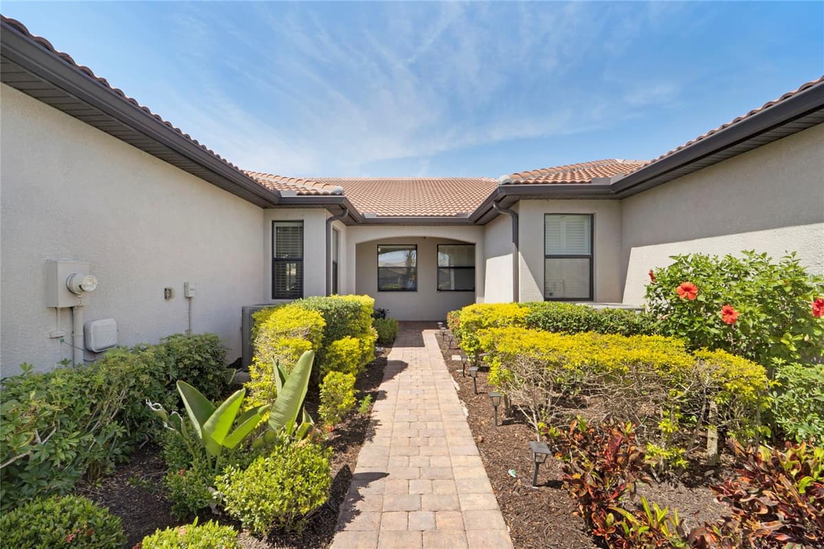 13908 ALAFAYA STREET — photo 3 of 51