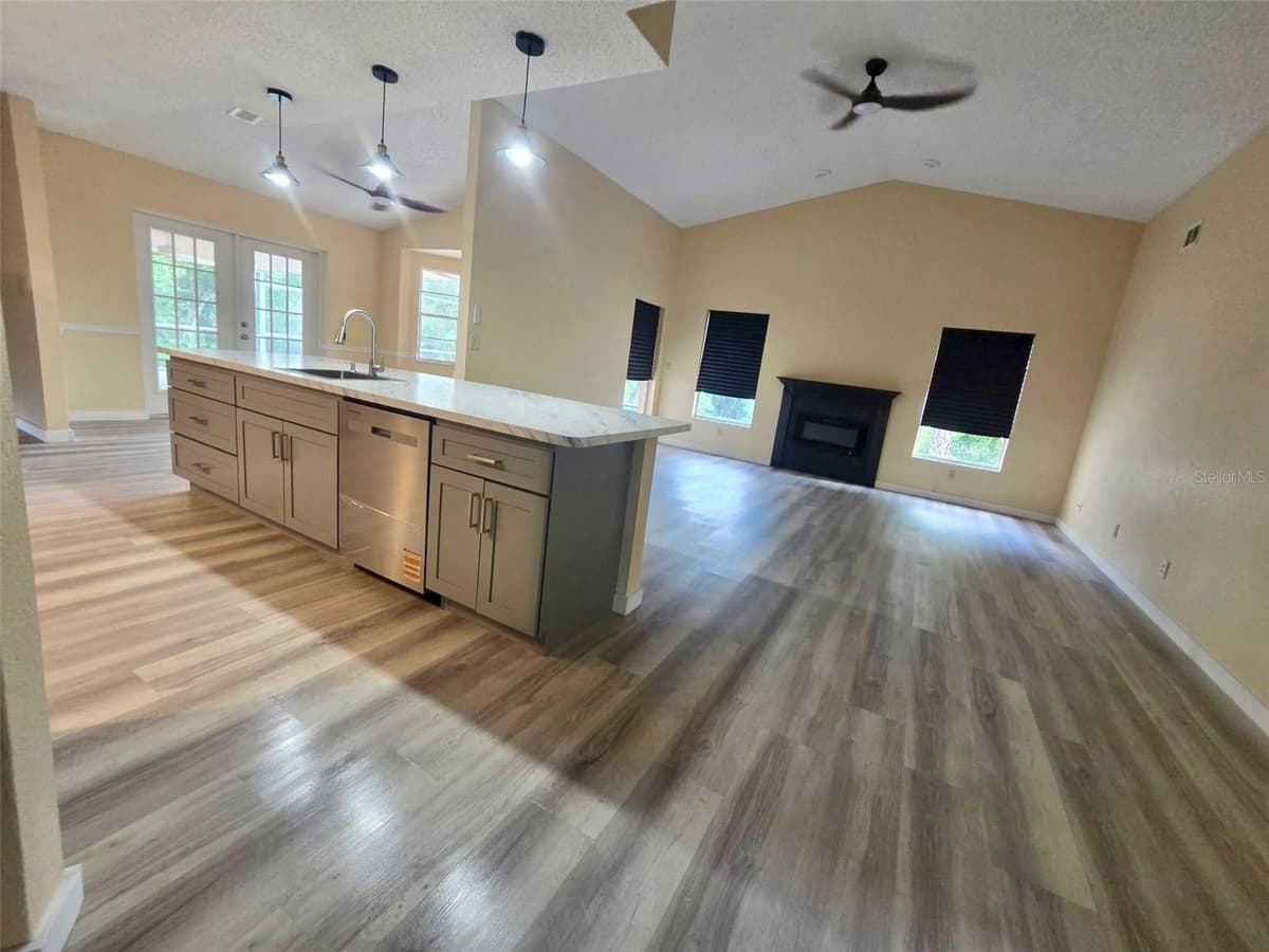 5137 MONTFORD CIRCLE — photo 5 of 22