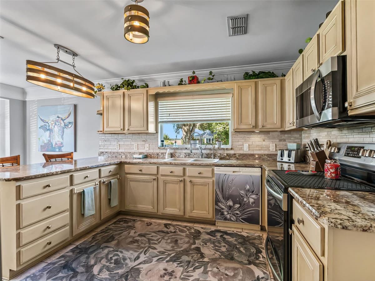 609 ORTEGA WAY — photo 10 of 62