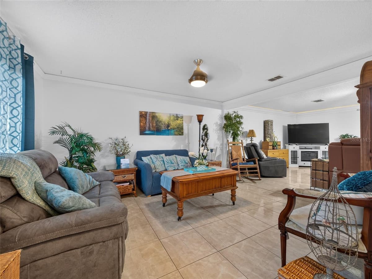 4914 NEWTON COURT — photo 13 of 35