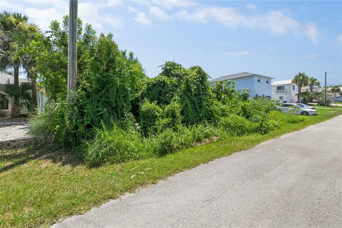 6329 ENGRAM ROAD — photo 16 of 21