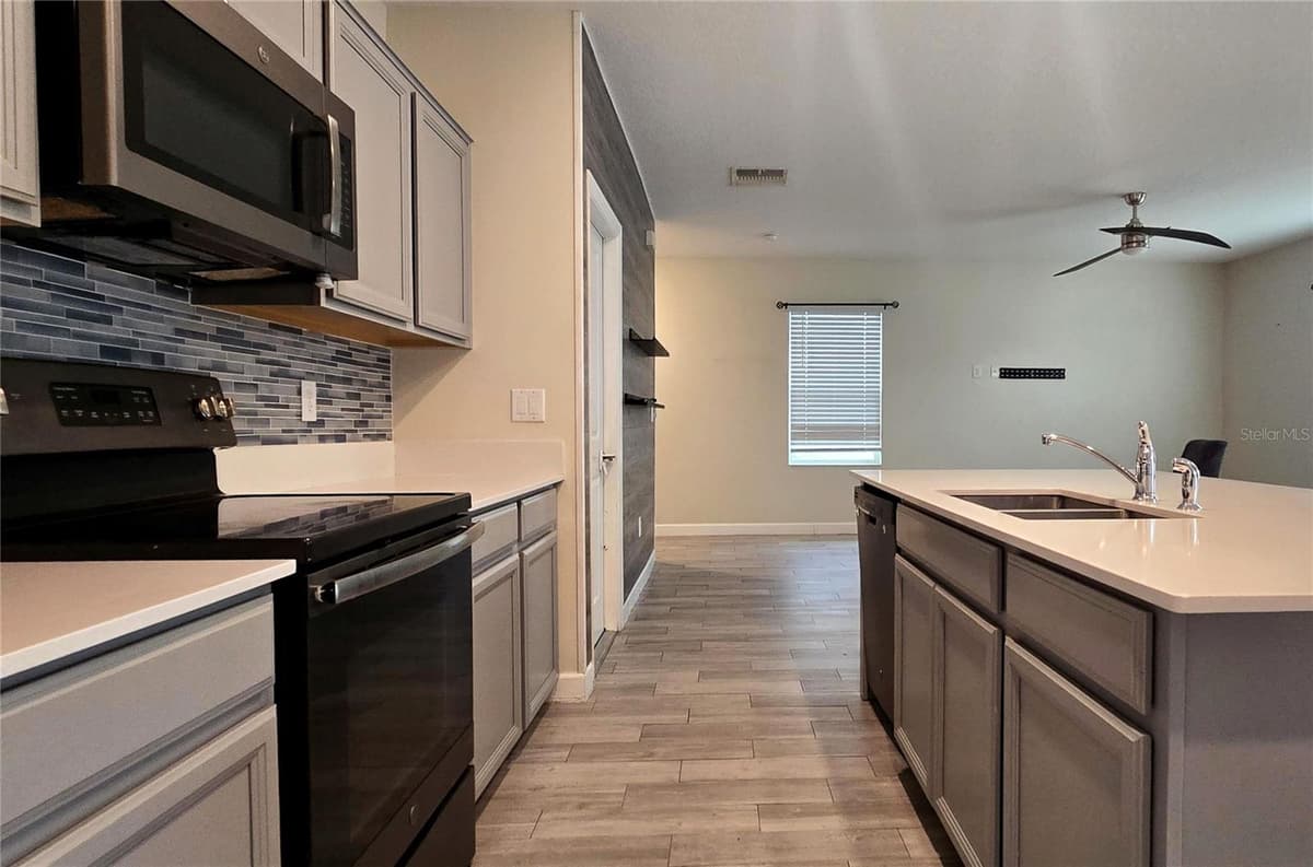 1411 WOODLARK DRIVE — photo 18 of 58