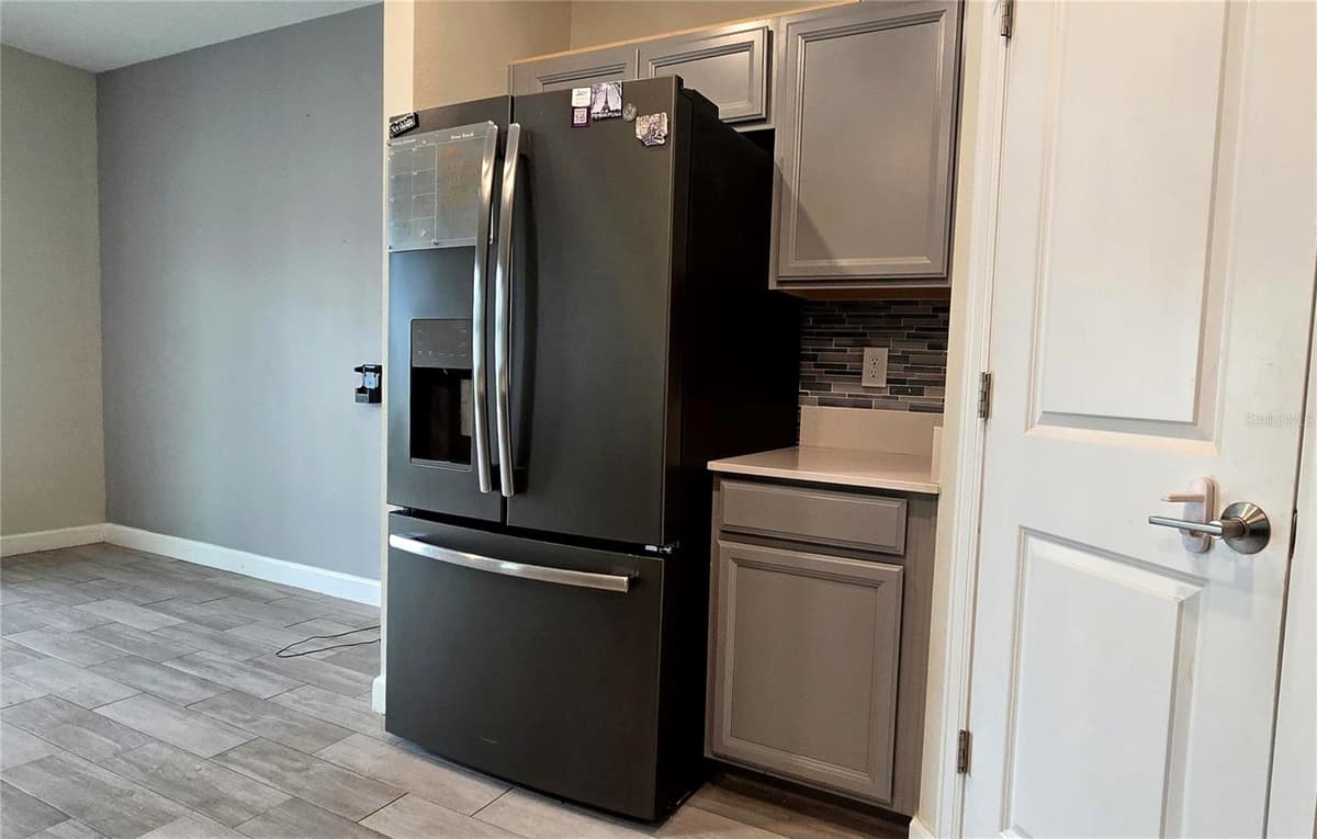 1411 WOODLARK DRIVE — photo 15 of 58