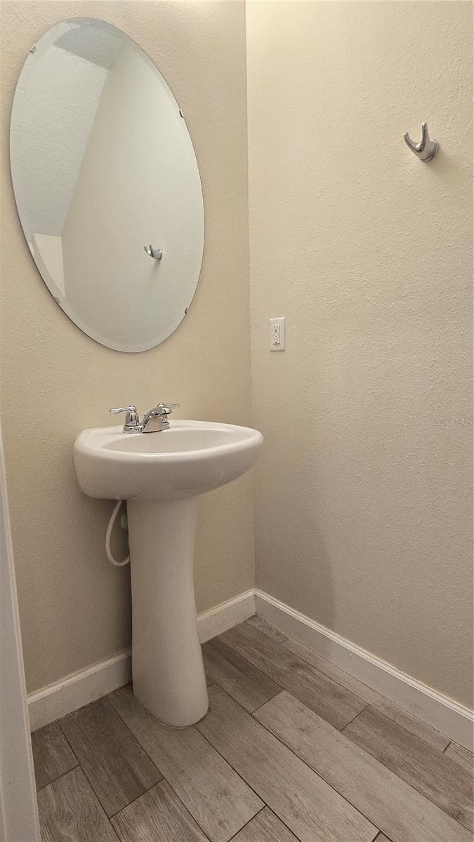 1411 WOODLARK DRIVE — photo 23 of 58