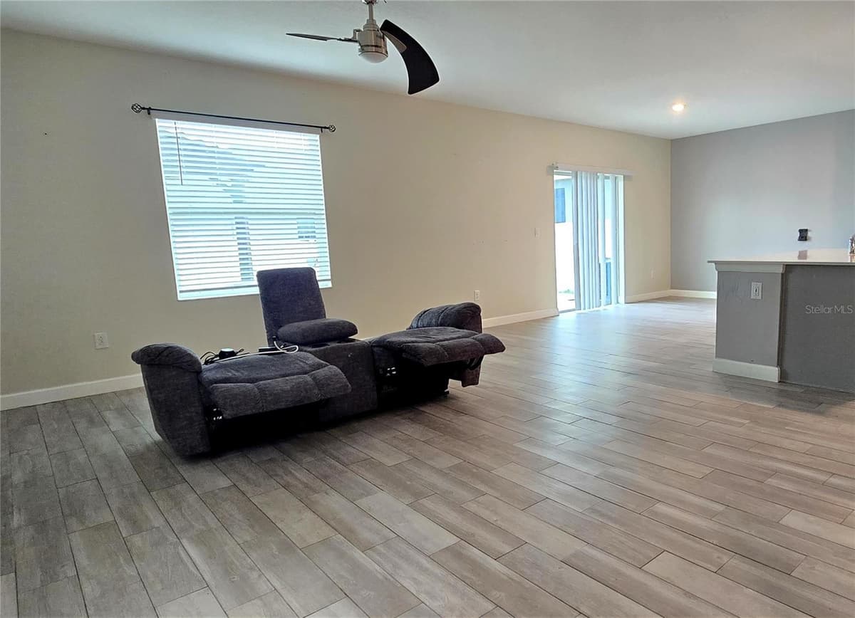 1411 WOODLARK DRIVE — photo 10 of 58