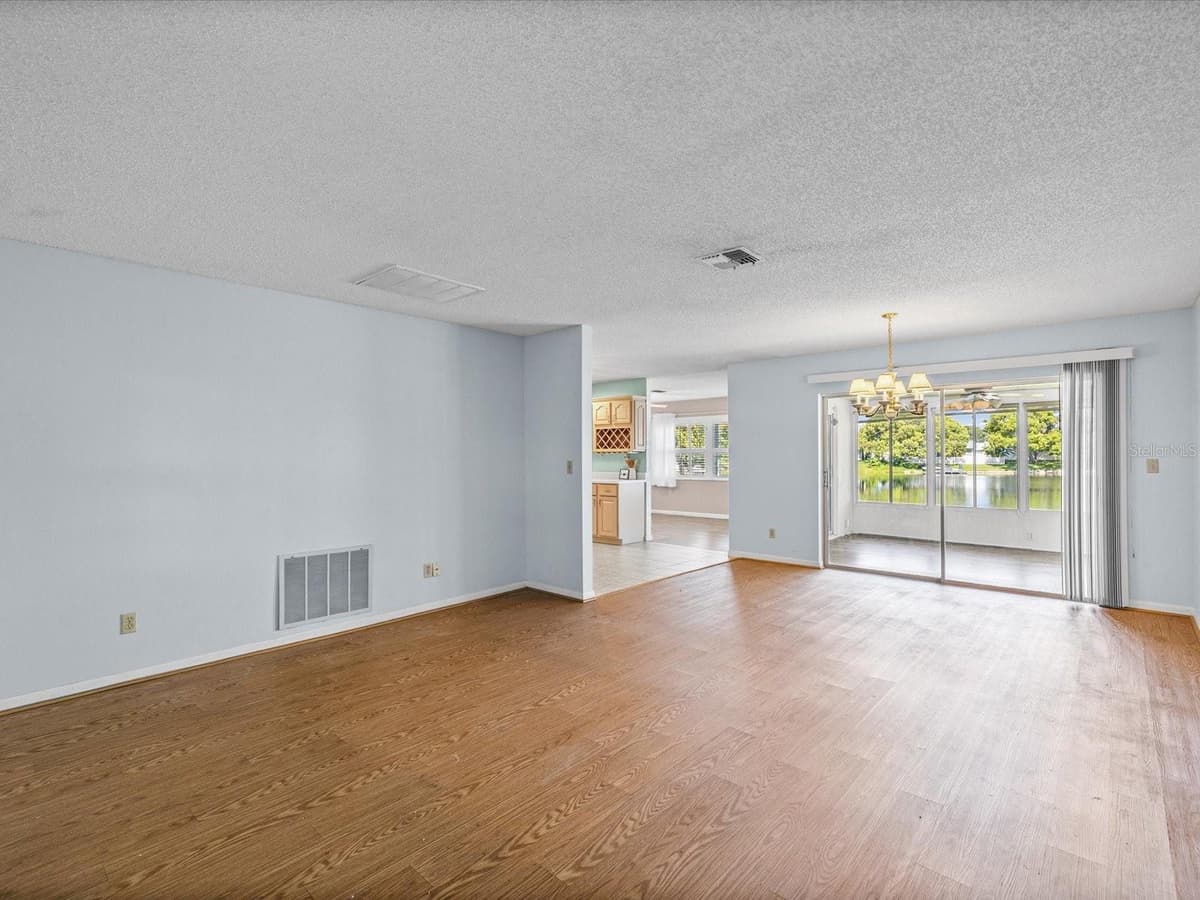 4135 COTTON TAIL DRIVE — photo 4 of 41