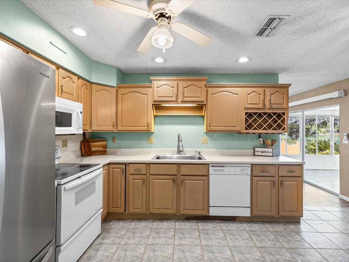 4135 COTTON TAIL DRIVE — photo 15 of 41