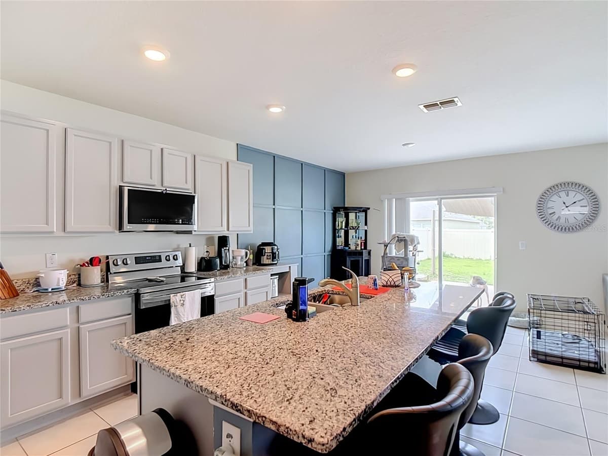 5911 SHINGLE CREEK ROAD — photo 8 of 37