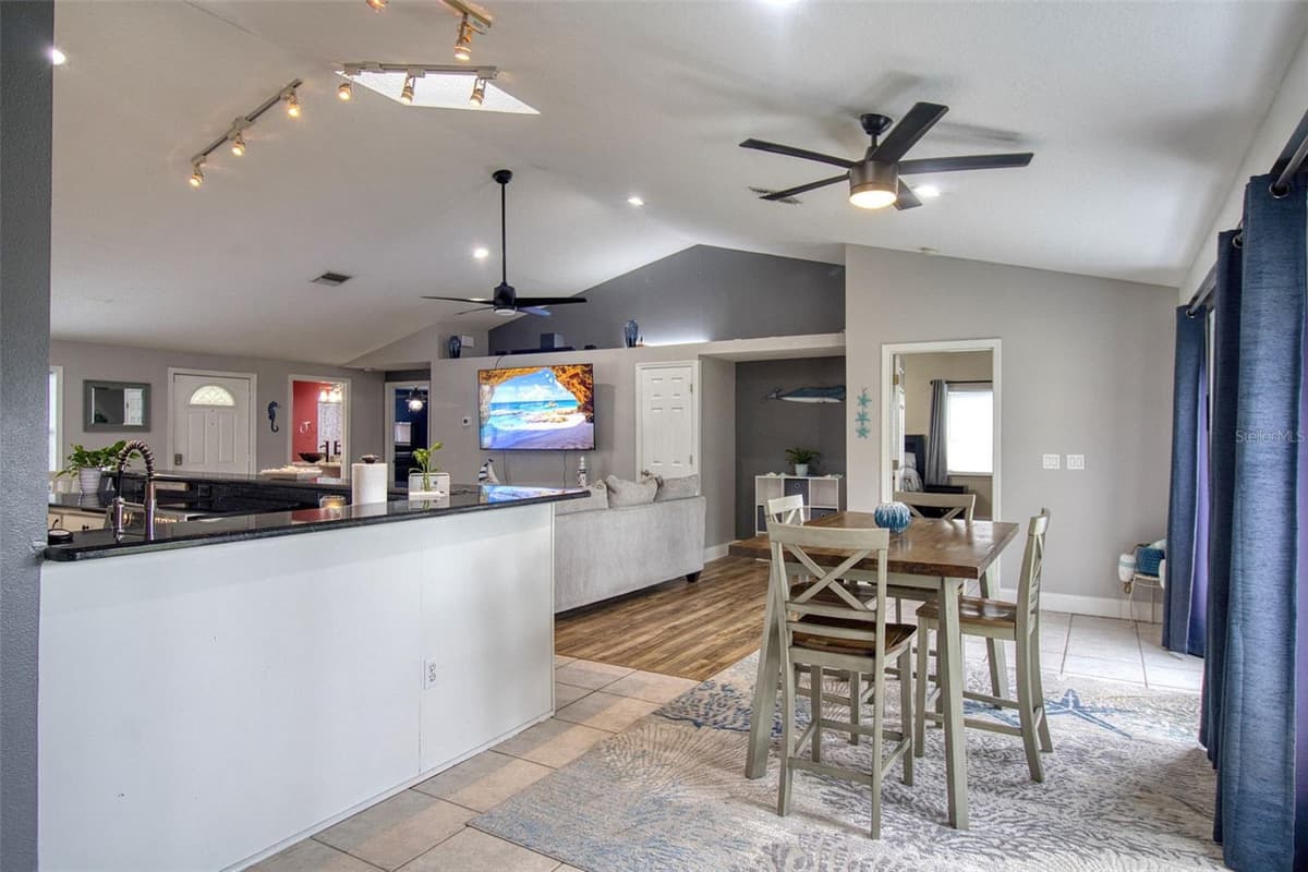 3652 WESTCHESTER DRIVE — photo 11 of 36